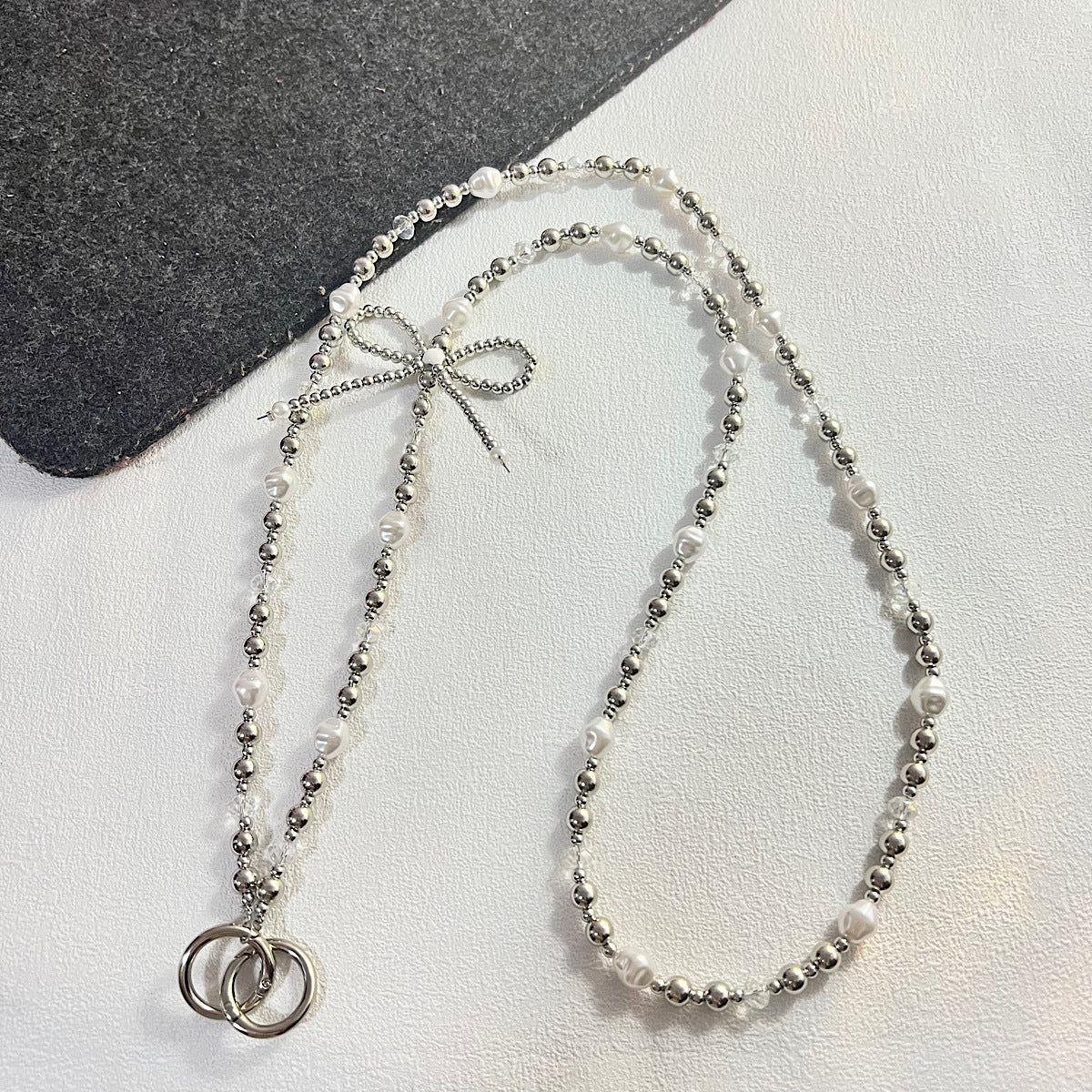 Elegant Pearl and Silver Necklace