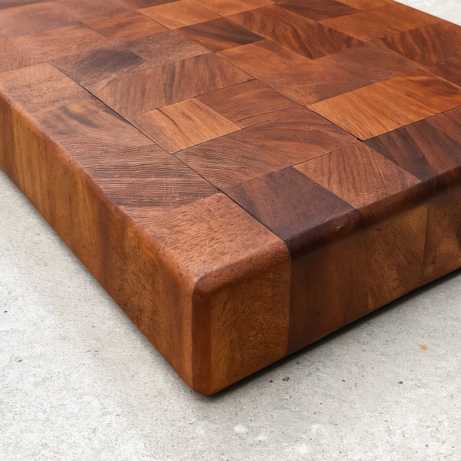 Shopaverly Mahogany Long Butcher Block — close view of the front edge