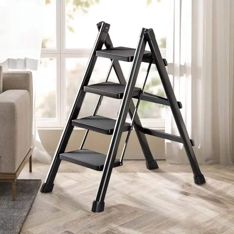 4-Step Folding Ladder in Black