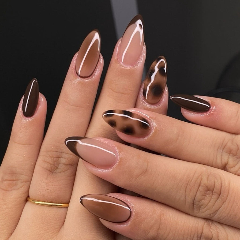 Almond-Shaped Press-On Nails