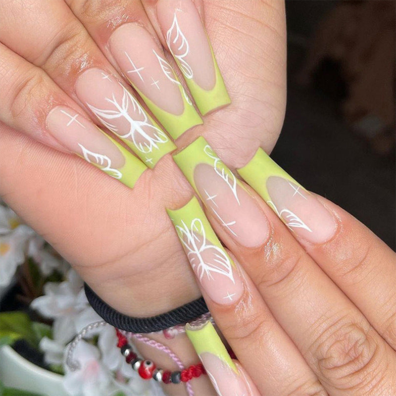 Artistic Floral Nail Extensions