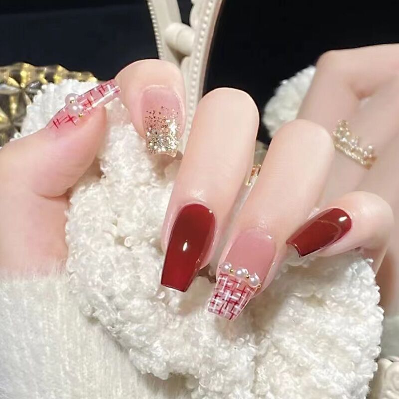 Artistic Flower Design Press-On Nail Extensions