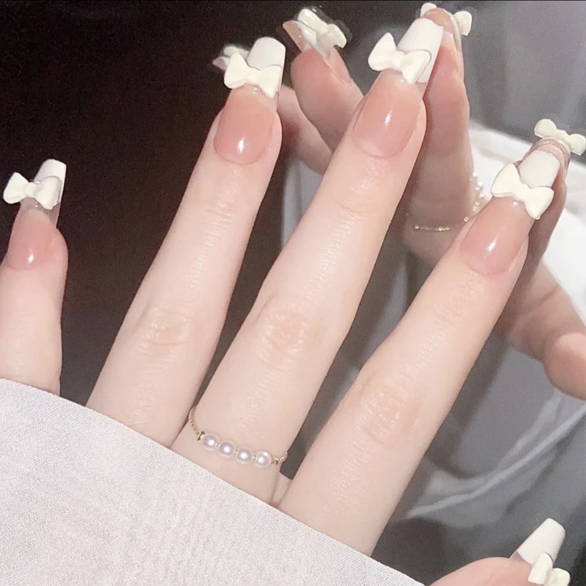 Artistic Flower Design Press-On Nail Extensions