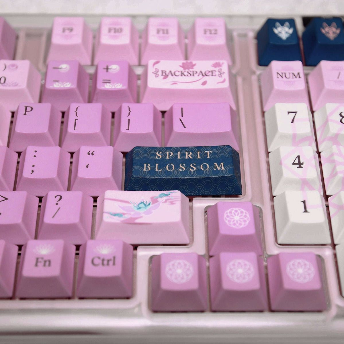 Artistic Gaming Keyboard