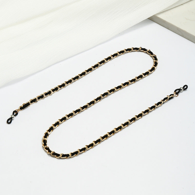 Aviator Sunglasses with Fashionable Chain