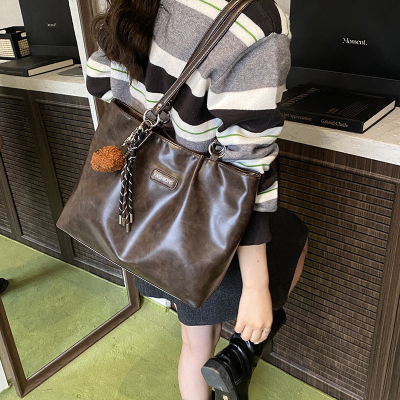 Chic leather handbag