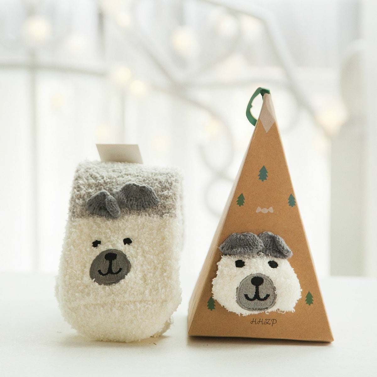 Christmas Socks in Gift Box – Plush House & Cuddle Socks – Universal Size