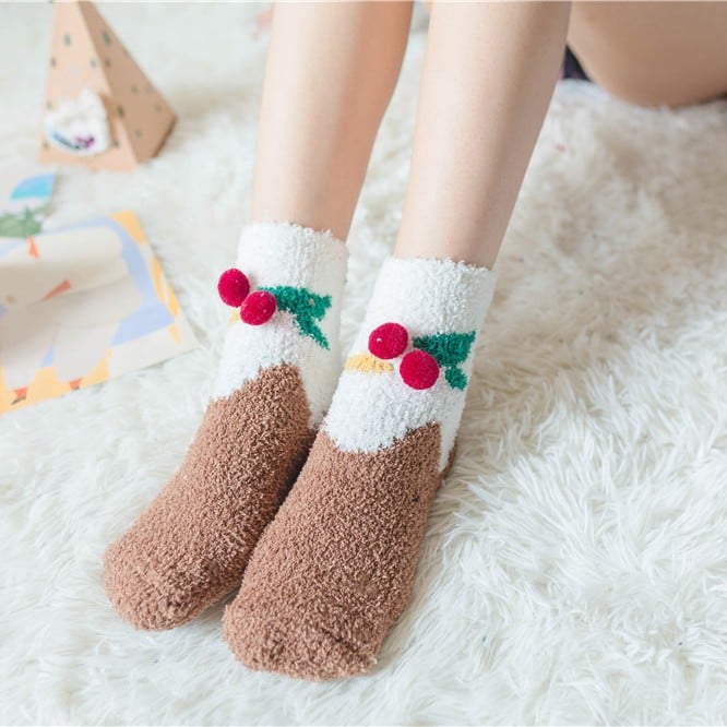Christmas Socks in Gift Box – Plush House & Cuddle Socks – Universal Size