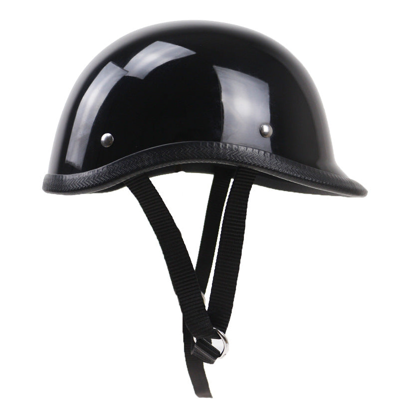 Classic minimalist motorcycle helmet