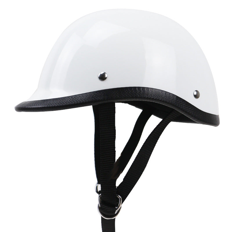 Classic minimalist motorcycle helmet