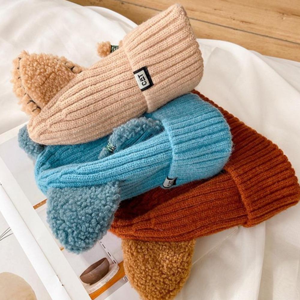 CozyCat Beanie – Trendy Winter Hat with Cat Ears