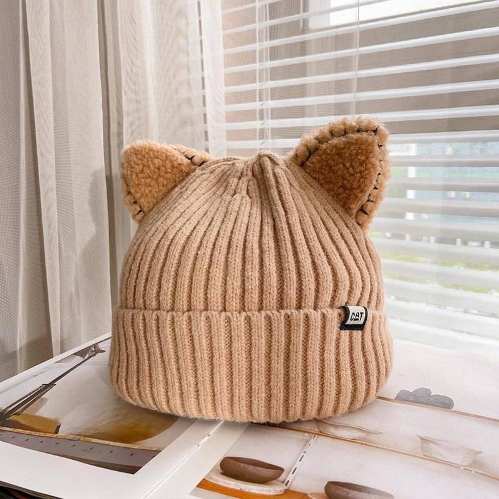 CozyCat Beanie – Trendy Winter Hat with Cat Ears