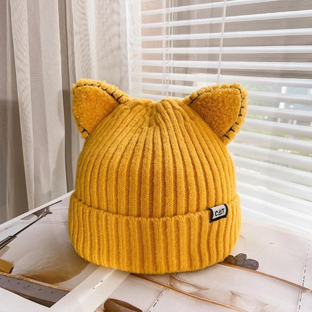 CozyCat Beanie – Trendy Winter Hat with Cat Ears