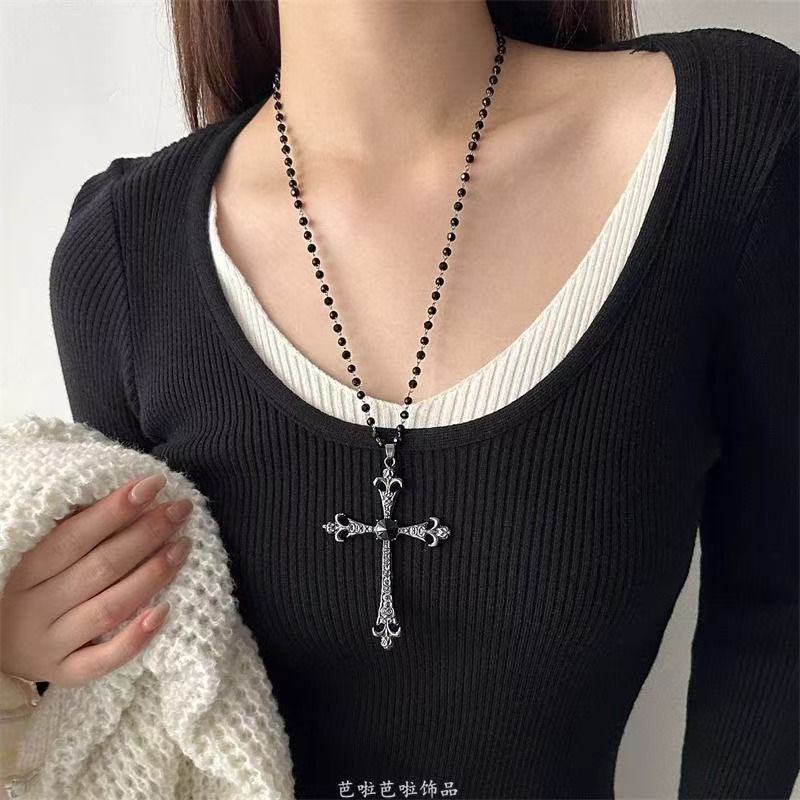 Decorative Cross Pendant Necklace