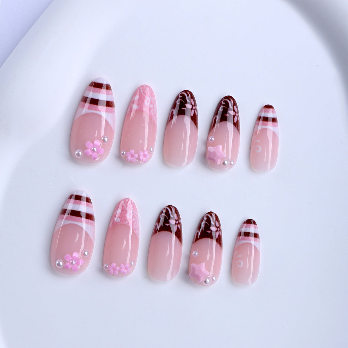 Elegant Floral Design Press-On Nails