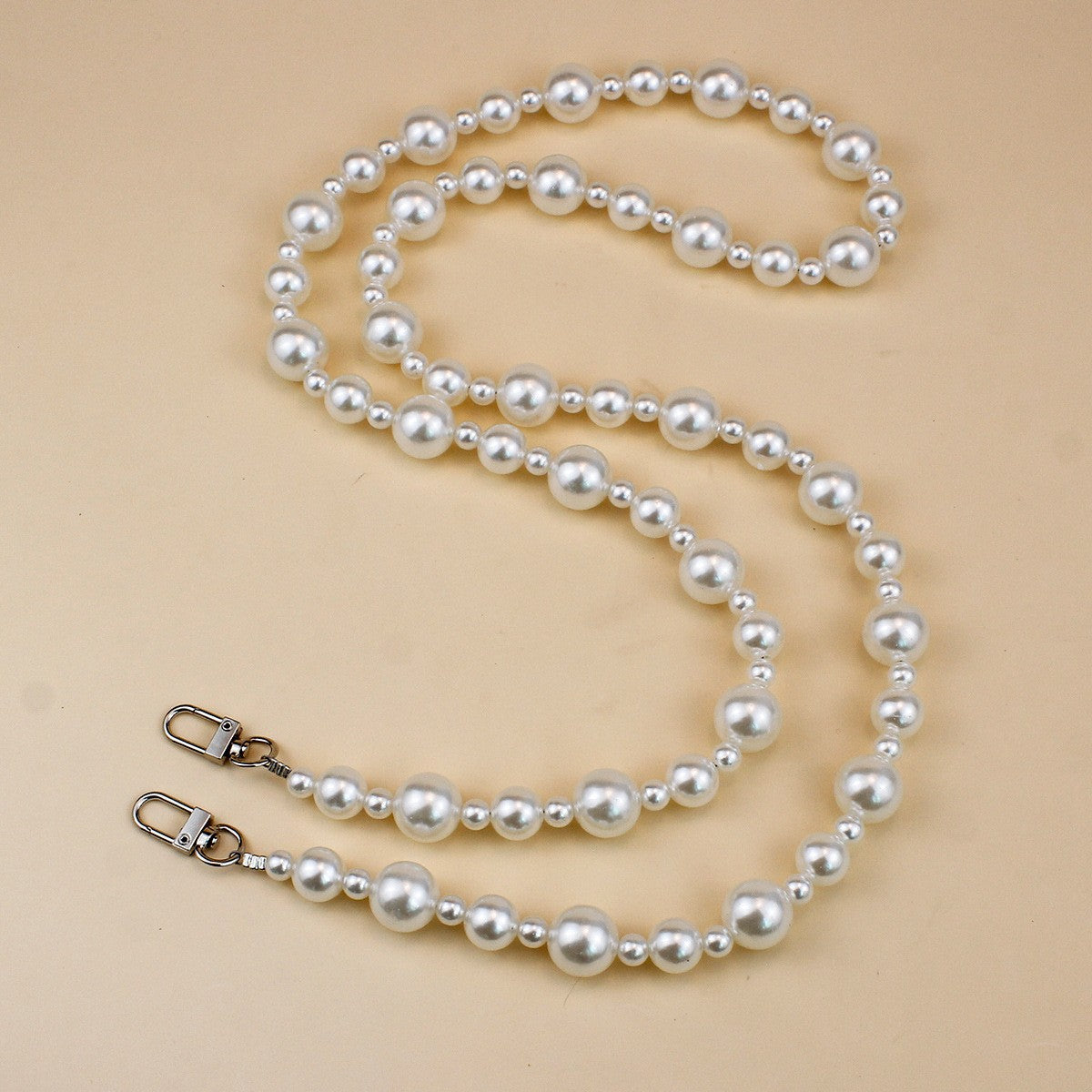 Elegant Pearl and Silver Necklace