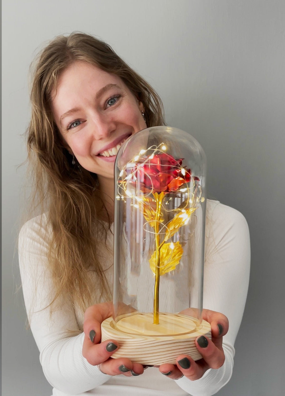 Eternal Rose – Gold Rose in Glass Dome with LED Light