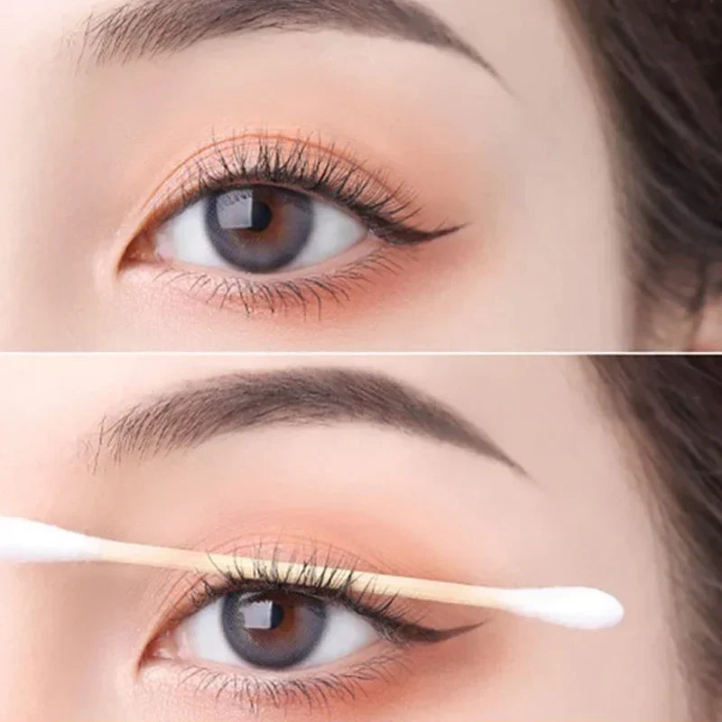 Eyelash Curler with Built-In Comb