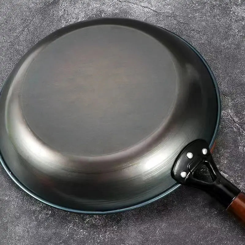 ForgeVerra Premium Cast Iron Skillet – Non-stick frying pan for healthy, even cooking