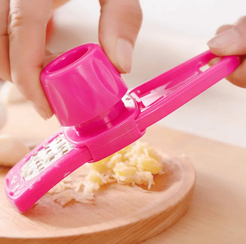 Garlic press – quick and clean chopping
