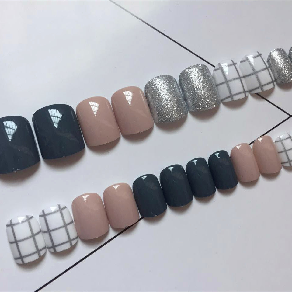 Glamorous Artistic Press-On Nails