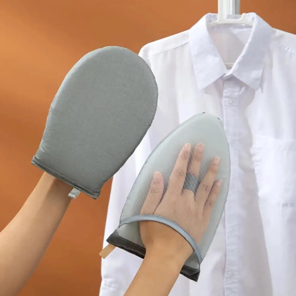 Heat Resistant Steaming Glove for Wrinkle-Free Clothes