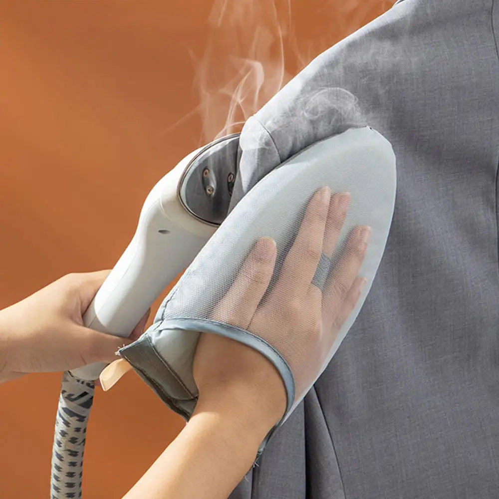 Heat Resistant Steaming Glove for Wrinkle-Free Clothes