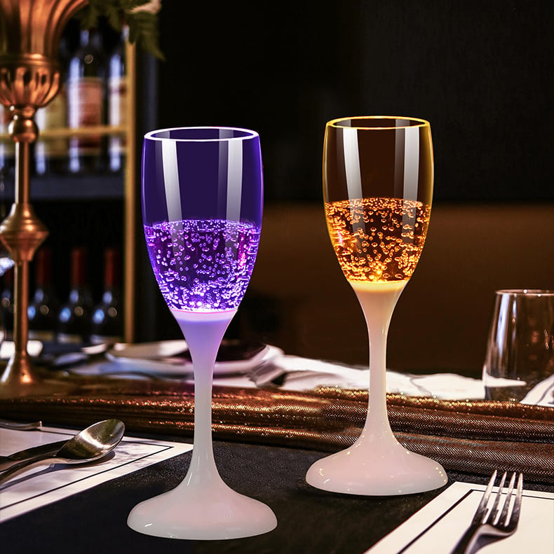 Light-Up Champagne Glass – Liquid Activated LED Flute