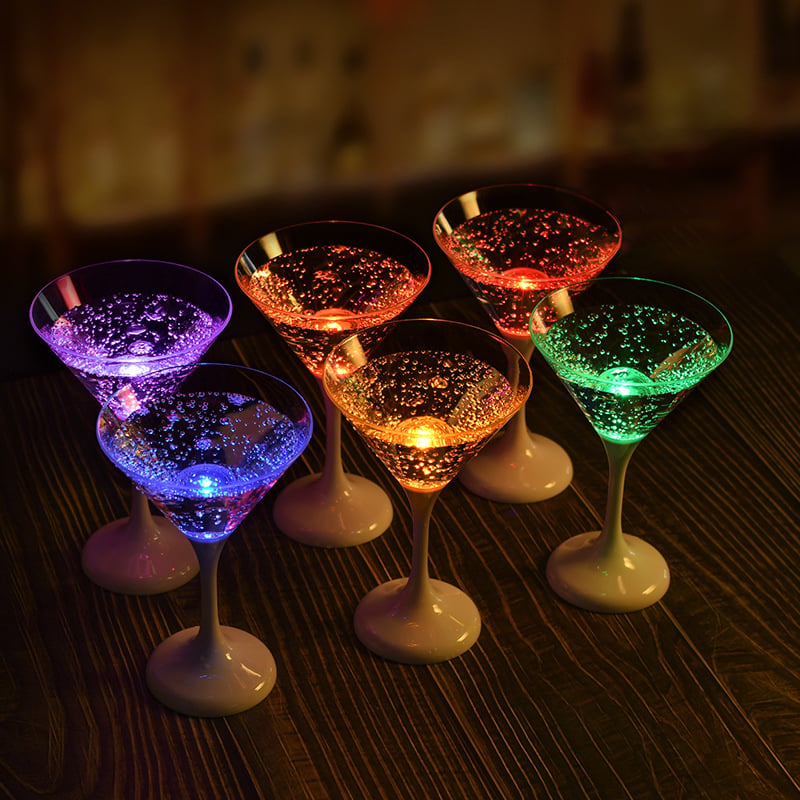 Light-Up Champagne Glass – Liquid Activated LED Flute