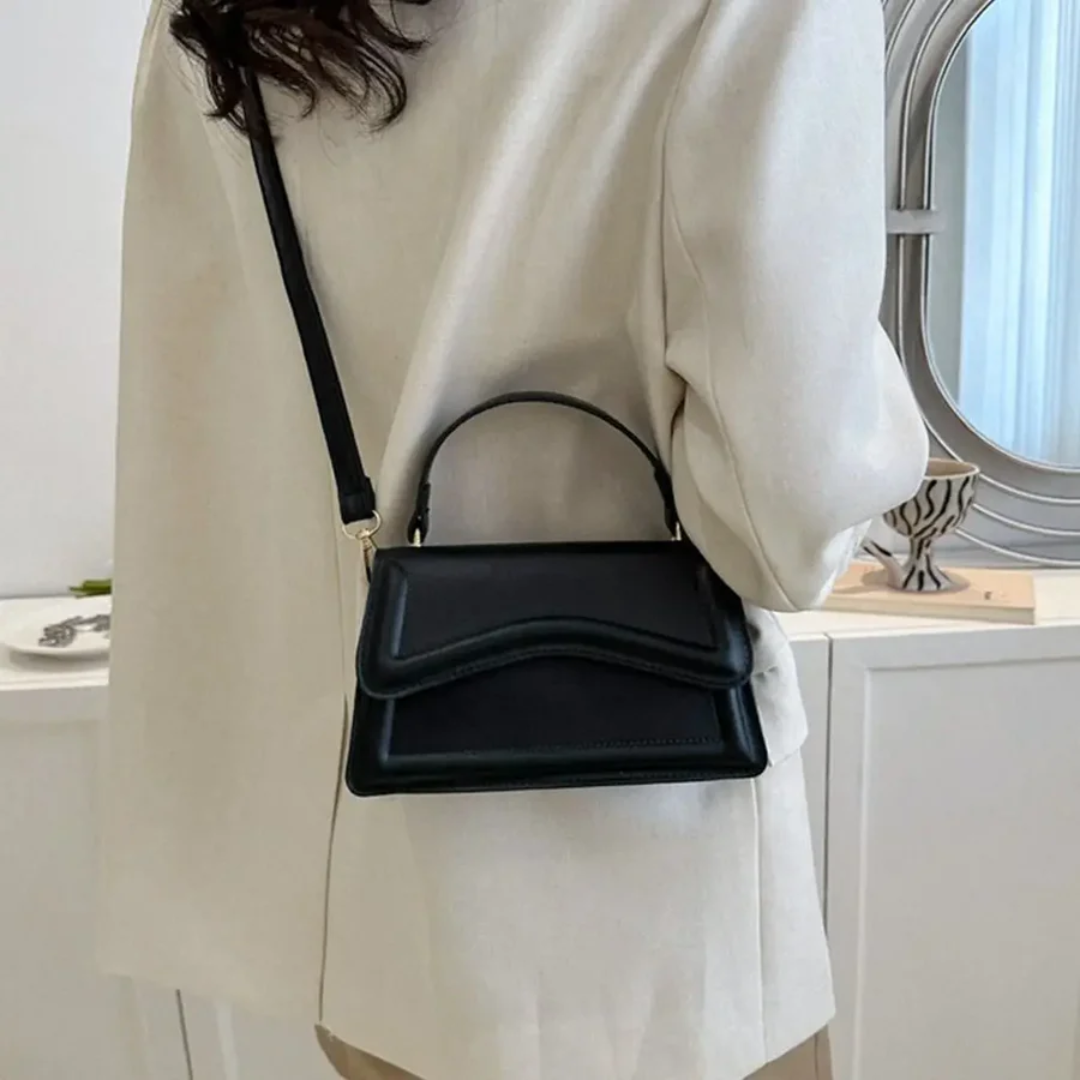 LuxeClass Stylish Leather Shoulder Bag for Women