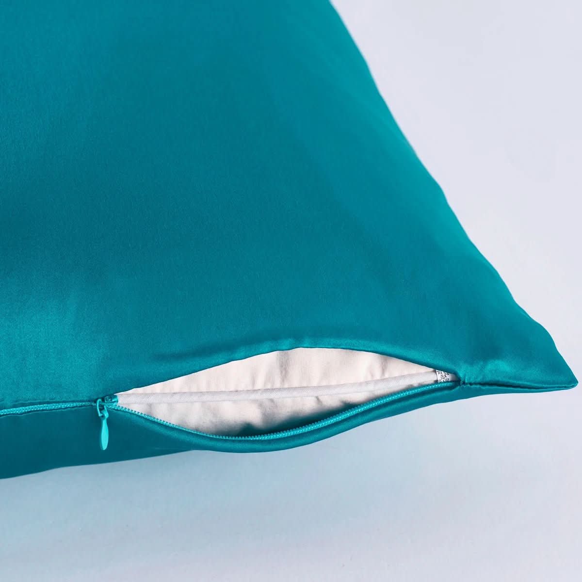 Luxurious Silk Pillowcase for Restful Sleep