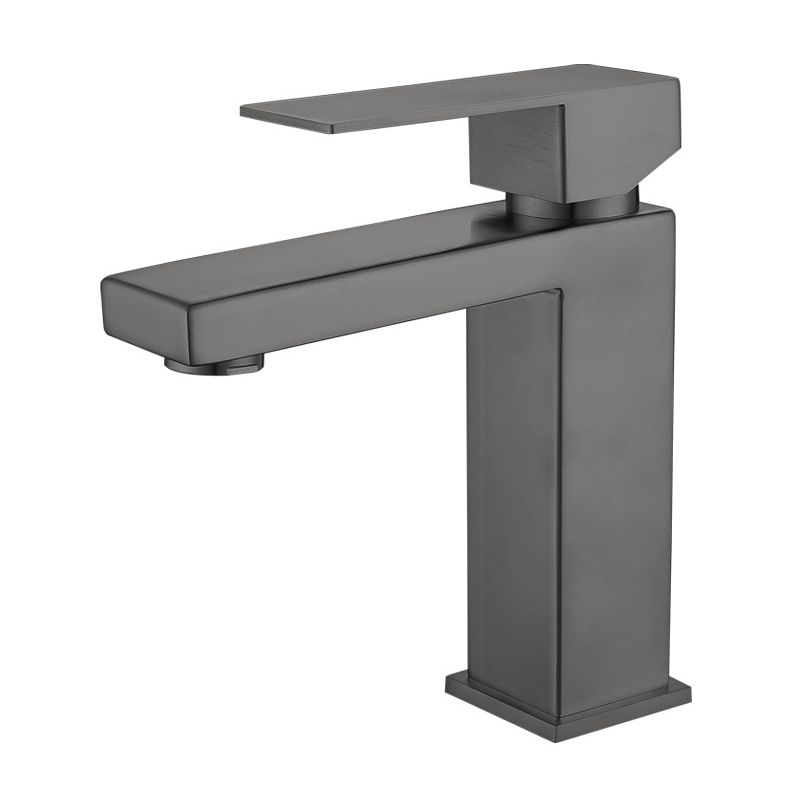 Modern glam single-lever bathroom sink faucet