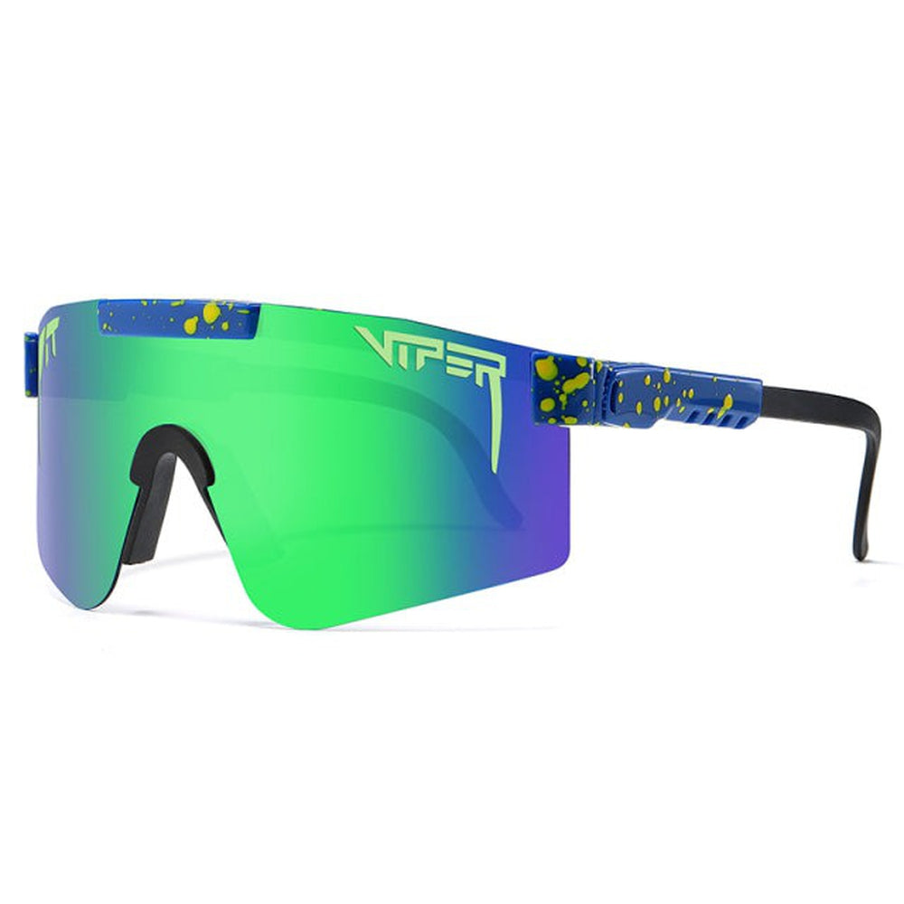 Polarized sports sunglasses with single mirrored UV400 lens, polycarbonate frame, silicone nose pads and adjustable arms