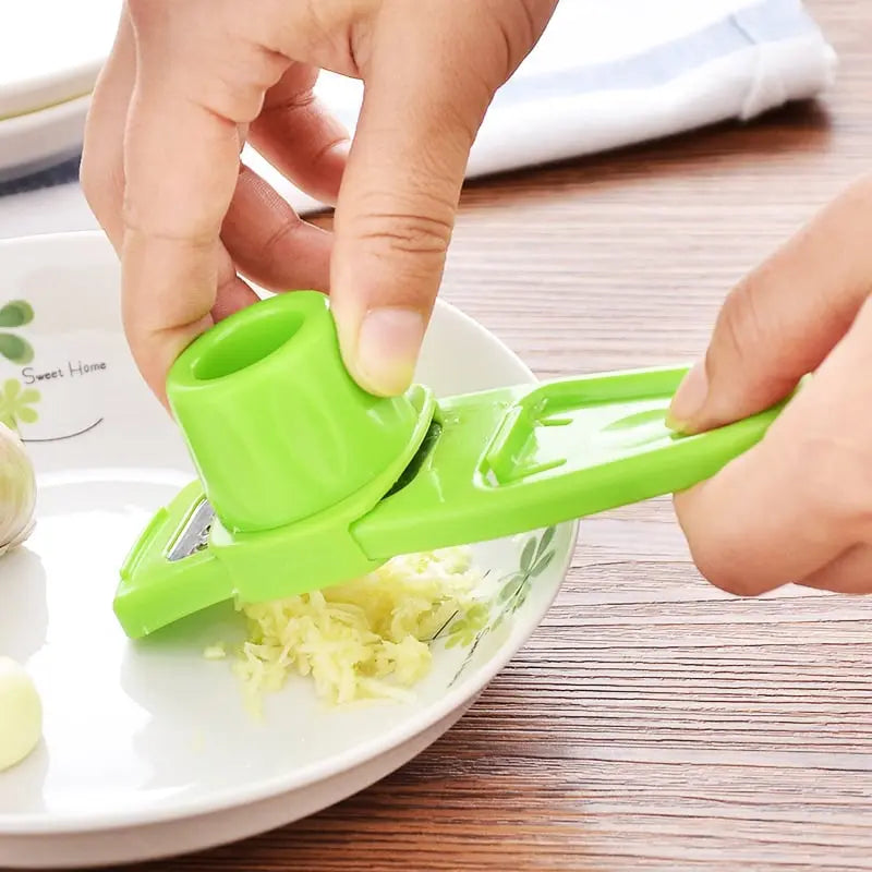 Practical Garlic Press – Perfect for Home Cooking