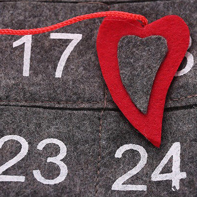 Santa Claus Advent Calendar with Pockets – Countdown to Christmas Wall Hanging