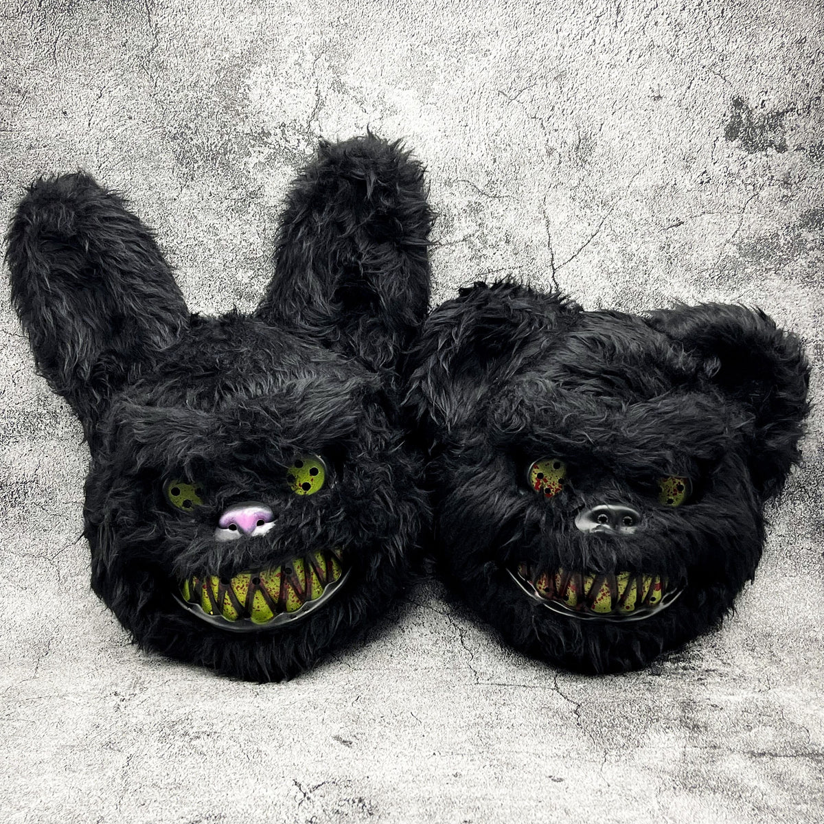 Scary bunny mask or bear mask for Halloween in faux fur with blood-stained teeth, 4 designs and sets of 2, adult size