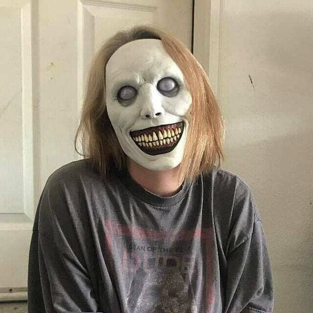 Scary Halloween mask, smiling demon horror mask in latex for adults, creepy mask for parties and cosplay, LED versions t