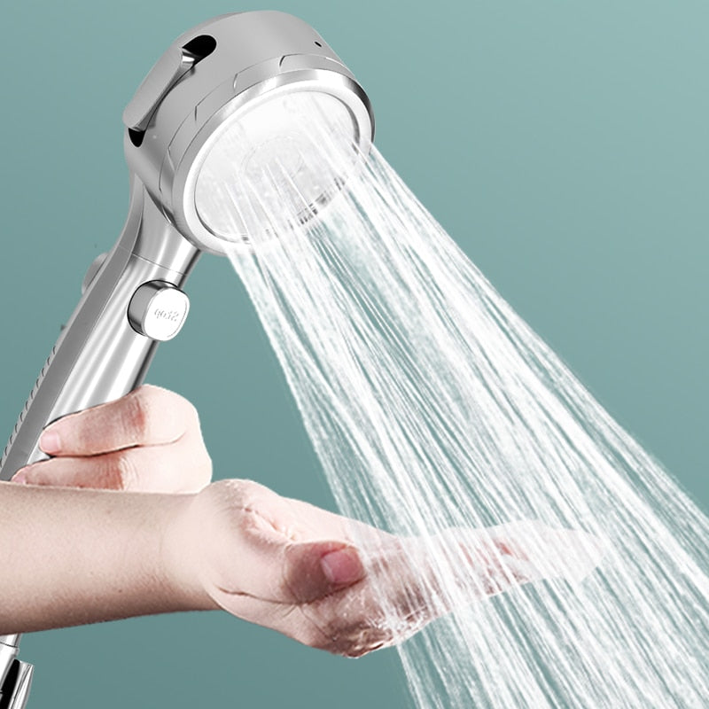 Shower Head with Built-In Temperature Display