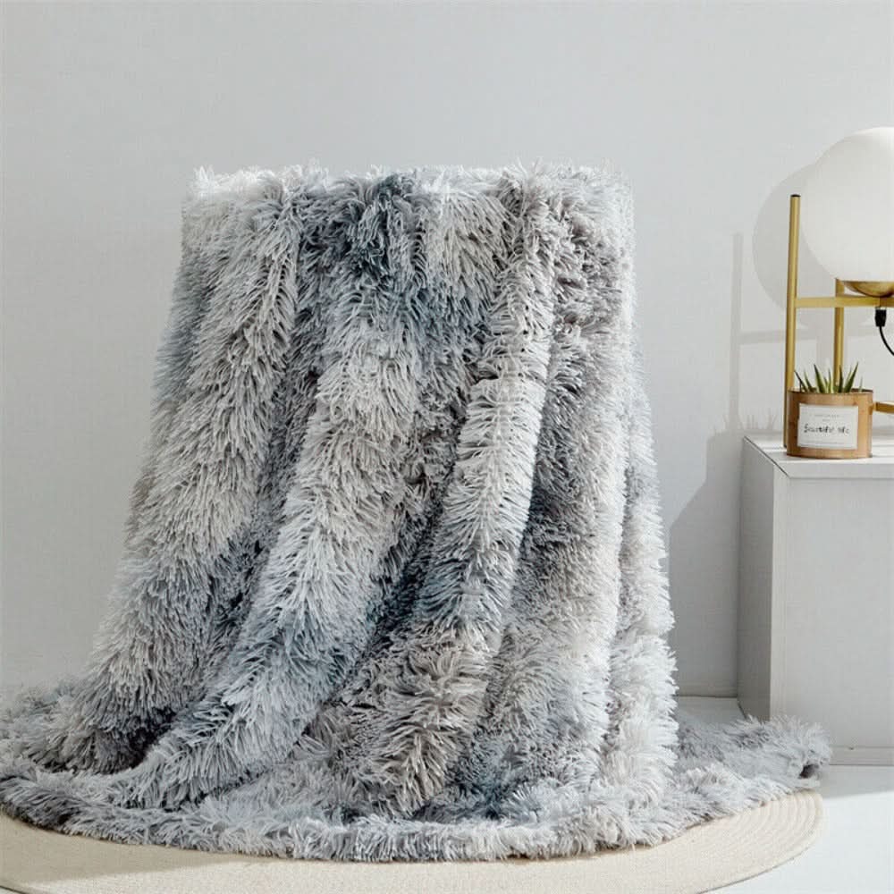 SilkFuria luxurious faux fur blanket with silky touch