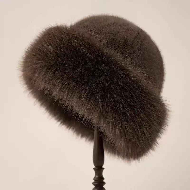Stylish Winter Hat with Fur Lining