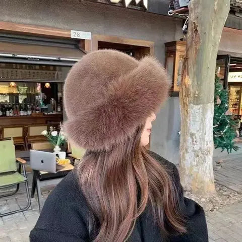 Stylish Winter Hat with Fur Lining