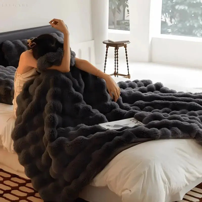 Warming Bubble Blanket – Plush Winter Throw for Sofa & Bed