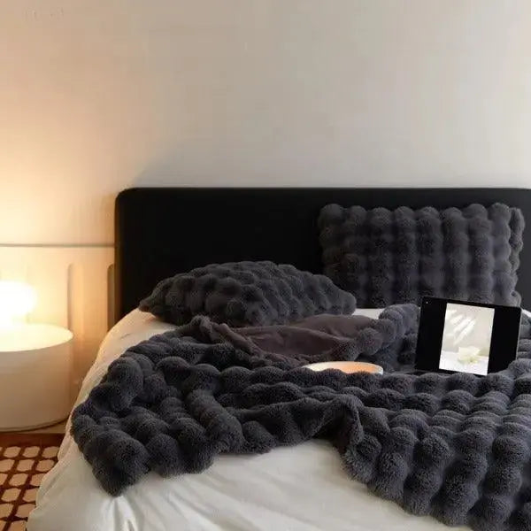 Warming Bubble Blanket – Plush Winter Throw for Sofa & Bed