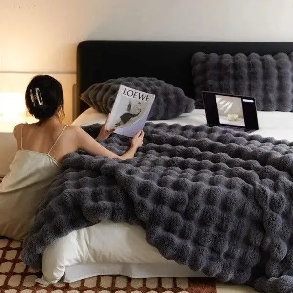 Warming Bubble Blanket – Plush Winter Throw for Sofa & Bed