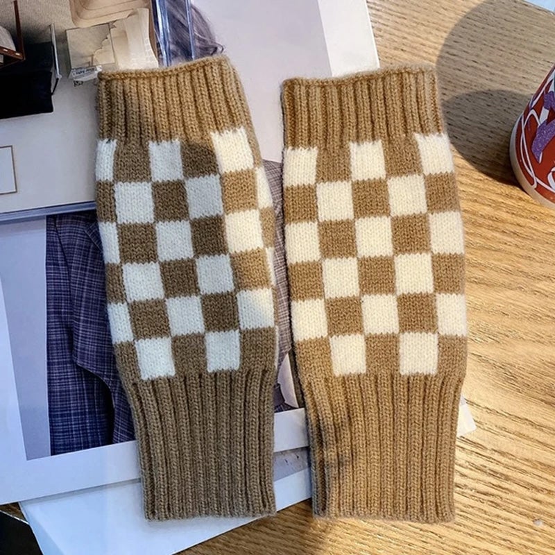 Women's Checkered Winter Gloves – Warm Fingerless Knit Plaid Design