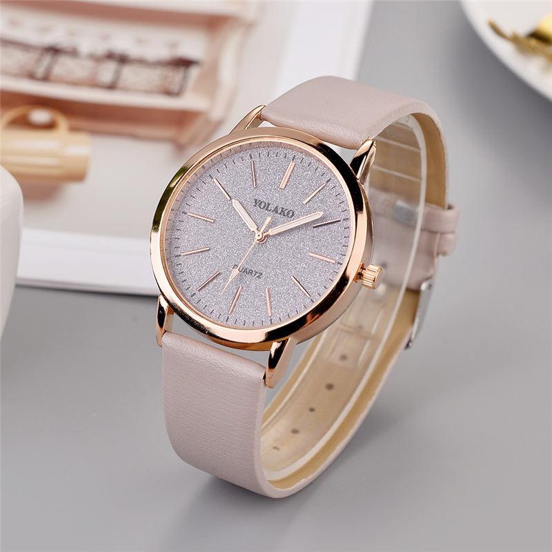 Women's Geneva Faux Leather Analog Quartz Watch