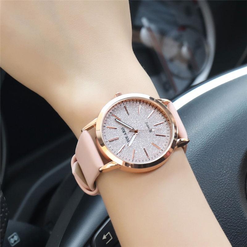 Women's Geneva Faux Leather Analog Quartz Watch