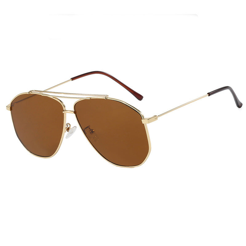 Women's Oversized Sunglasses with Modern Design and UV Protection