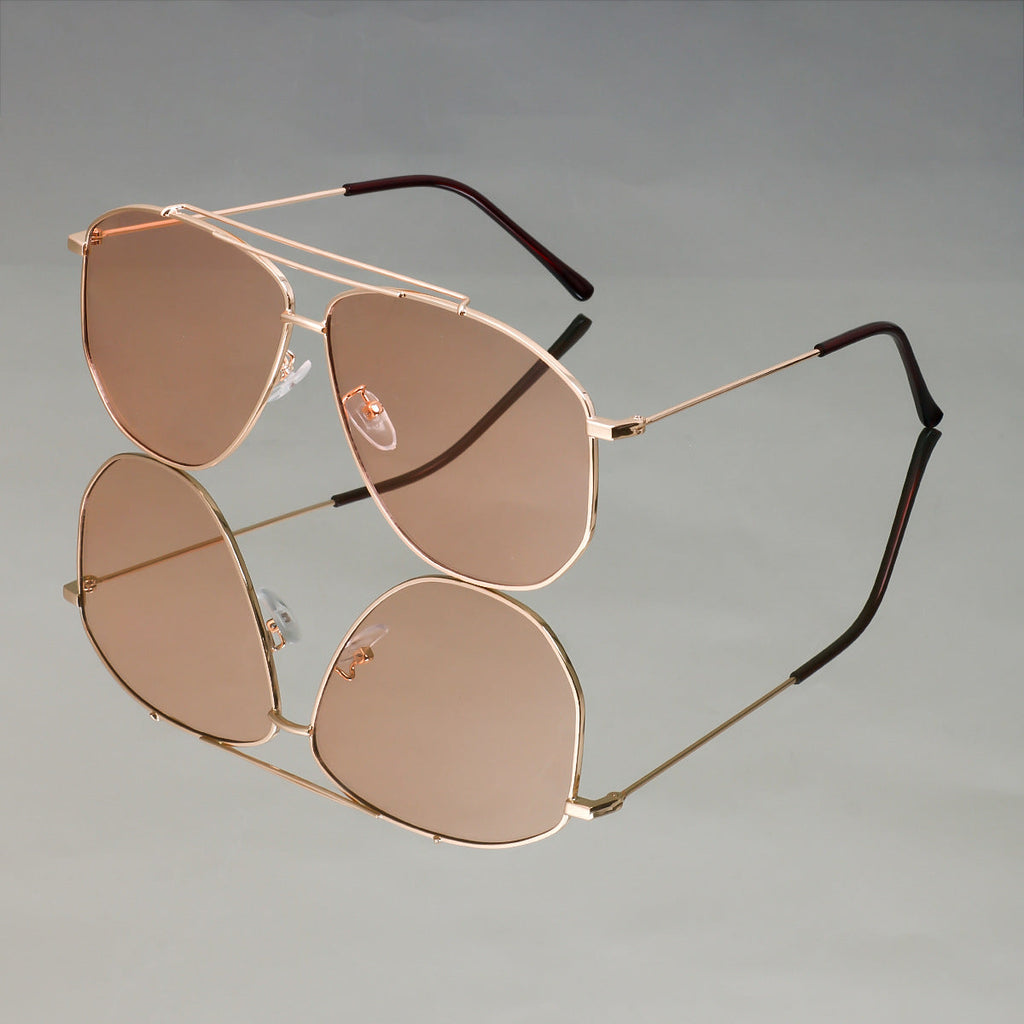 Women's Oversized Sunglasses with Modern Design and UV Protection