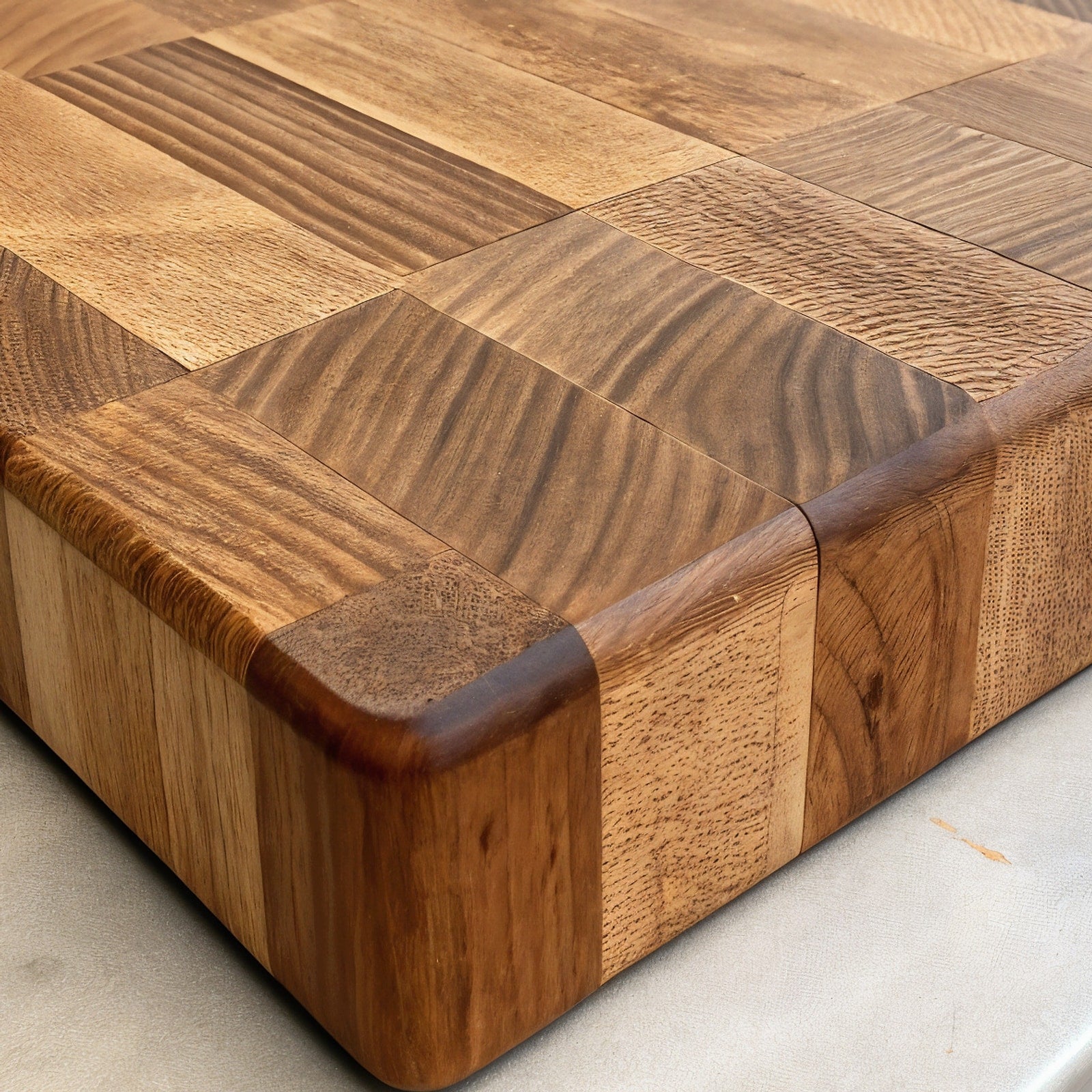Shopaverly Oak Premium Butcher Block — close view of the front edge showing thickness and rounded edges